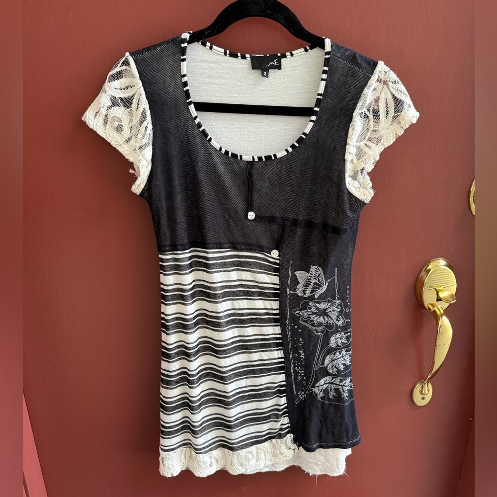 Black and White Lace Sleeve Y2K Top